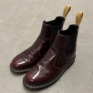 Dr. Martens 2976 Men's Chelsea Boots in Oxblood with Black Elastic